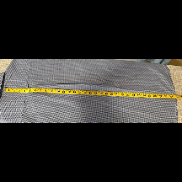 Men’s Large Chaps Easy Care button down long sleeve shirt. New with tags. - Picture 3 of 6